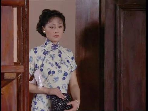 演员王姬个人资料：成名背后的心酸和无奈，虽然儿女双全却喜忧参半