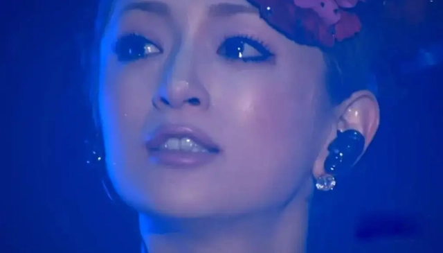 亚洲天后滨崎步，左耳失聪，右耳半失聪，舞蹈团队都是聋哑人