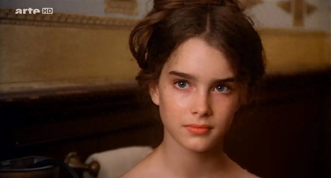 世界第八大奇迹”的波姬·小丝全裸出镜，一夜爆火