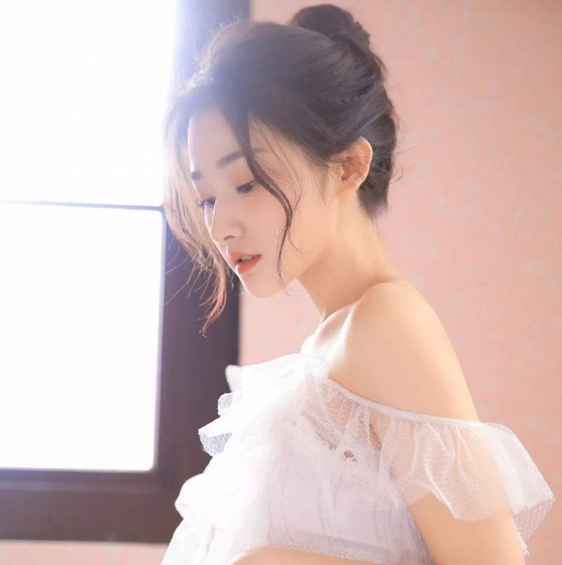 腿打开一点一会儿就不疼了 男朋友的动作太残忍